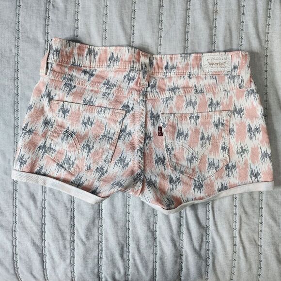 Levis Pink And Grey Short Shorts - Picture 2 of 6
